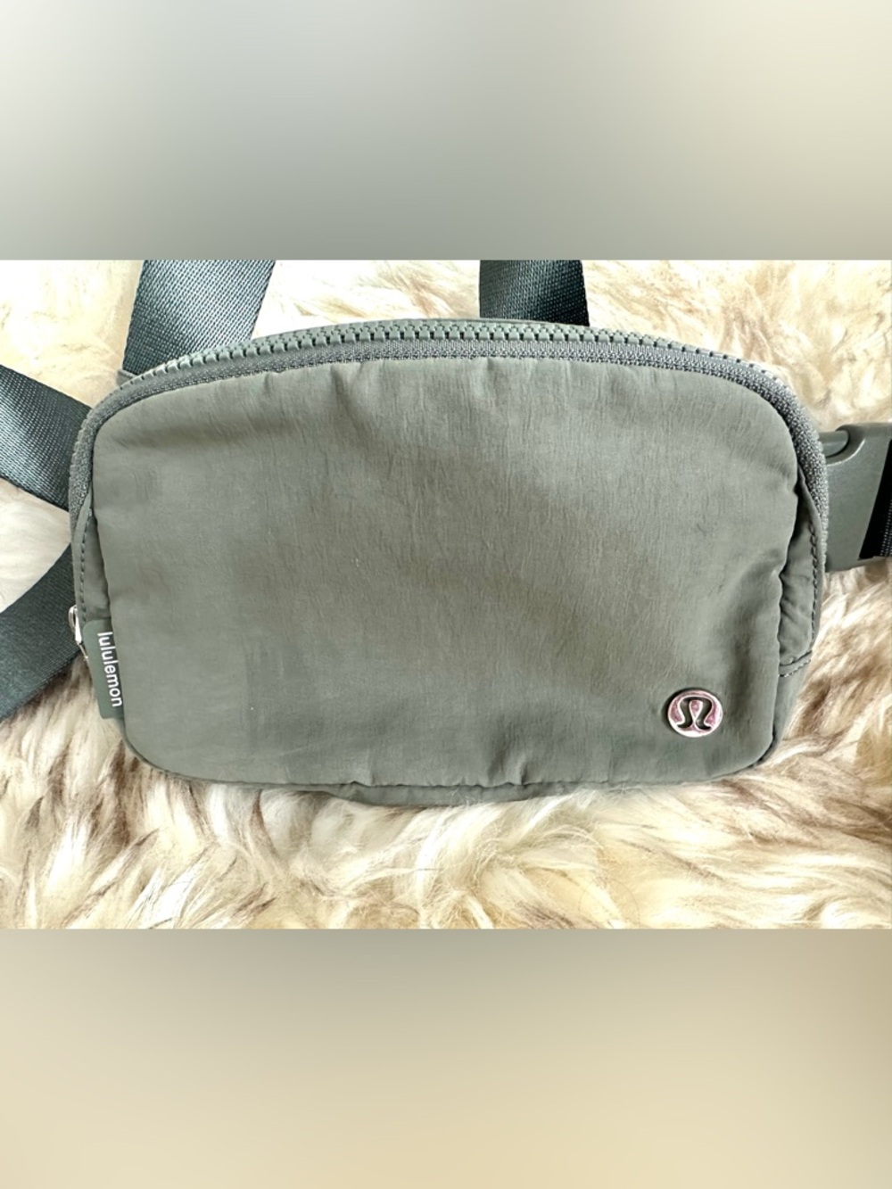 Lululemon Olive Green Lightweight Crossbody Belt Bag NWOT